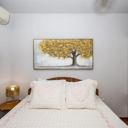 Family Panovi Free 2 Parking Spaces Apartment