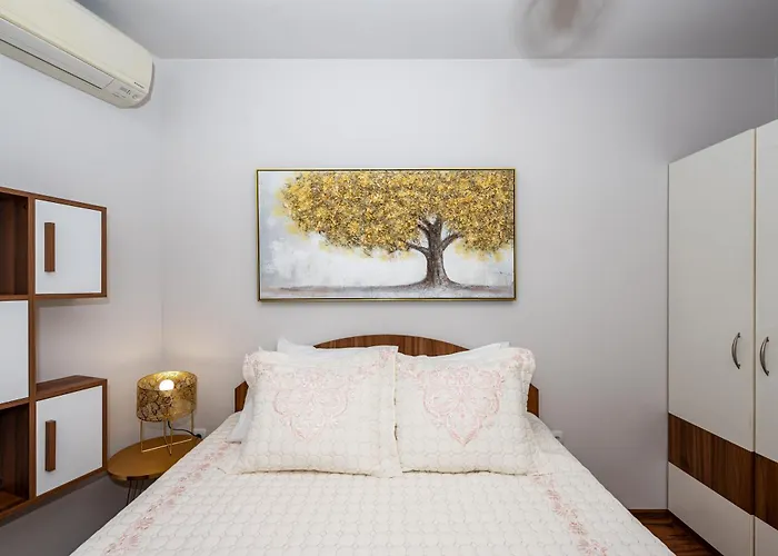 Family Panovi Free 2 Parking Spaces Apartment